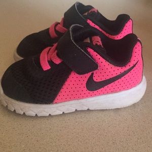 Toddler girls Nike